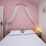 Apartment By The Sea Cove Kalebova Luka, - 13804 *