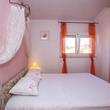 By The Sea Cove Kalebova Luka, - 13804 * Rogoznica (Sibenik-Knin)